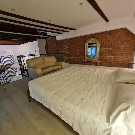 Апартаменты Isola - Ugo Bassi Charme Loft Милан Экстерьер фото